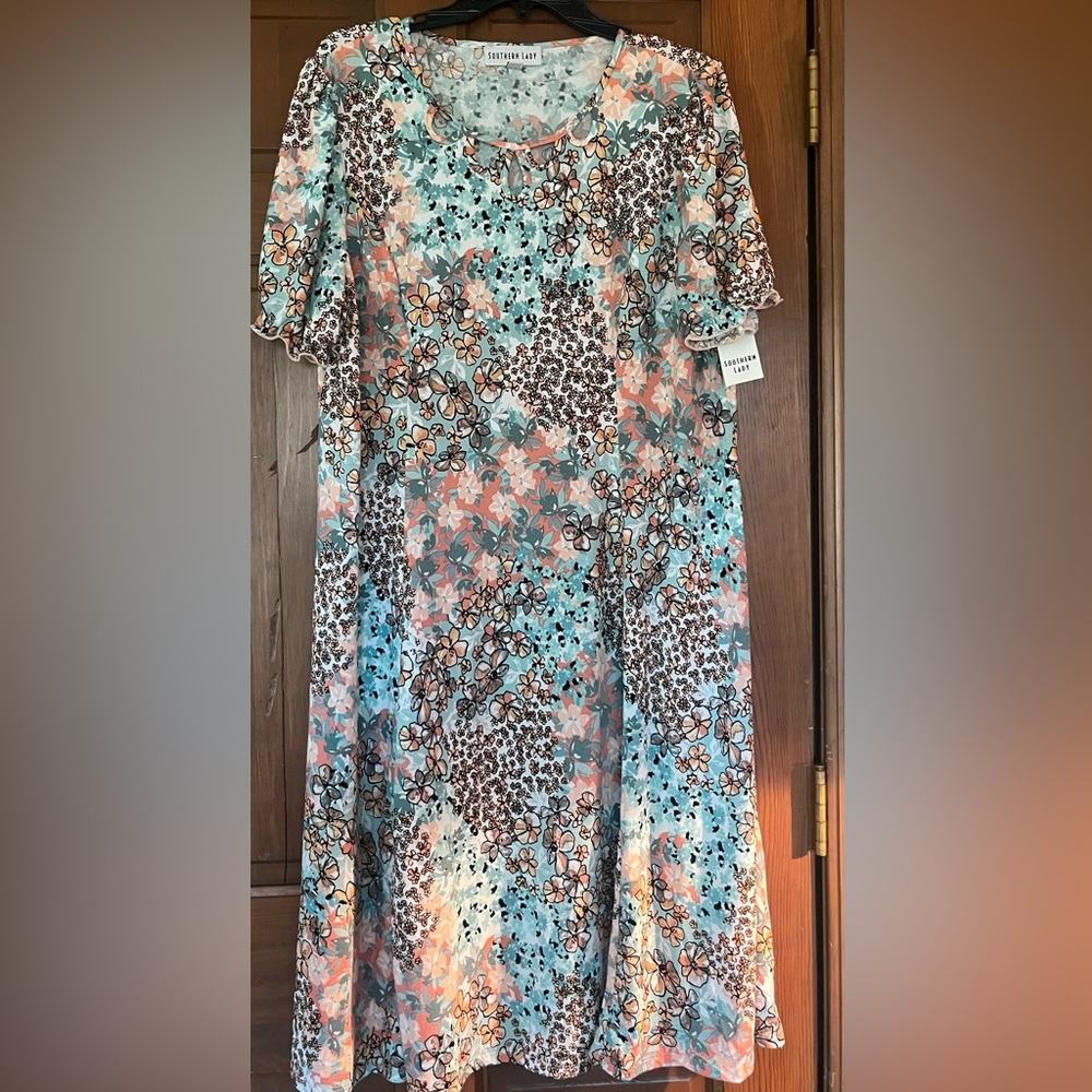 Sweet Floral Ladies Dress in Mint, Coral, white & more! Brand New Large